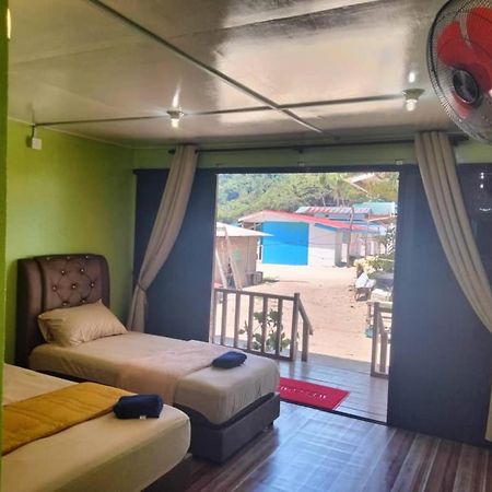 Oceanboys Inn Kampong Pasir Panjang  Eksteriør bilde