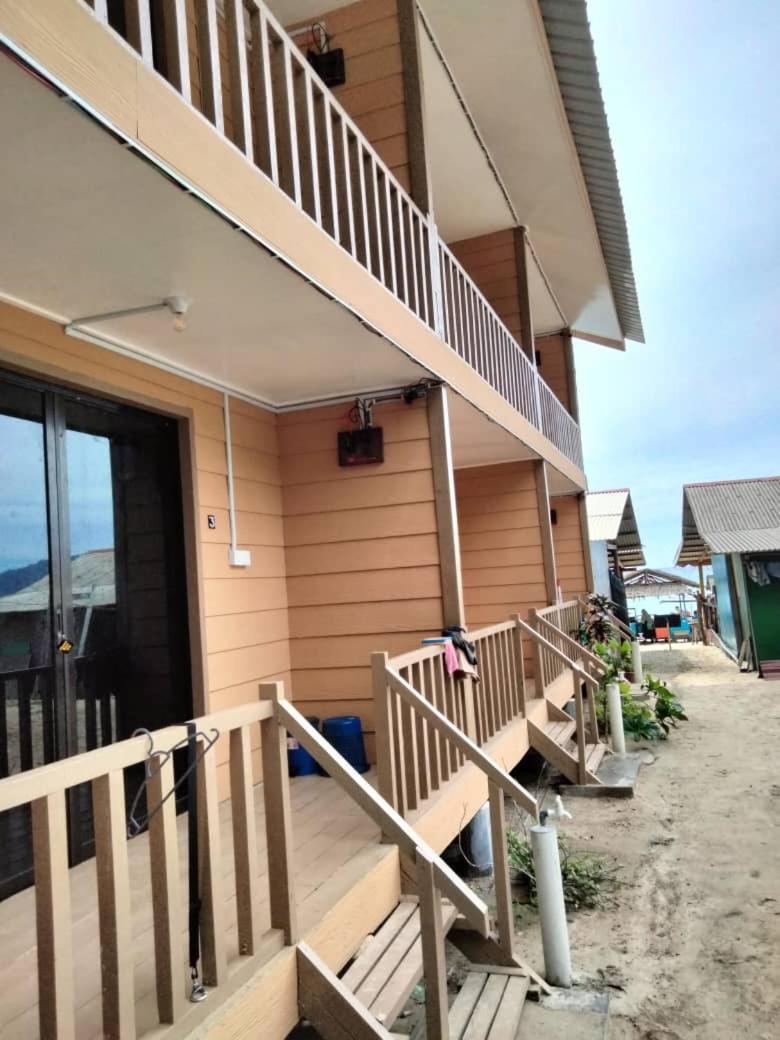 Oceanboys Inn Kampong Pasir Panjang  Eksteriør bilde